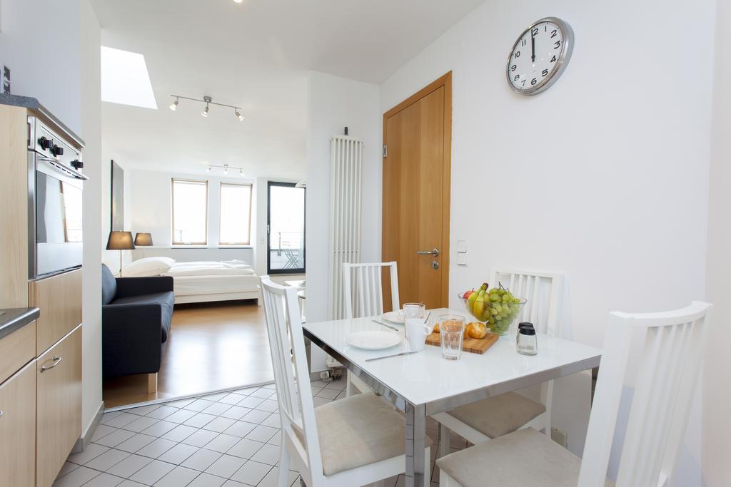 The Danziger, 2 Unique Lofty Style Units In Prenzlauerberg Apartment Berlin Bilik gambar